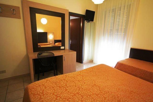 Hotel Dei Tigli Lido di Camaiore Extérieur photo