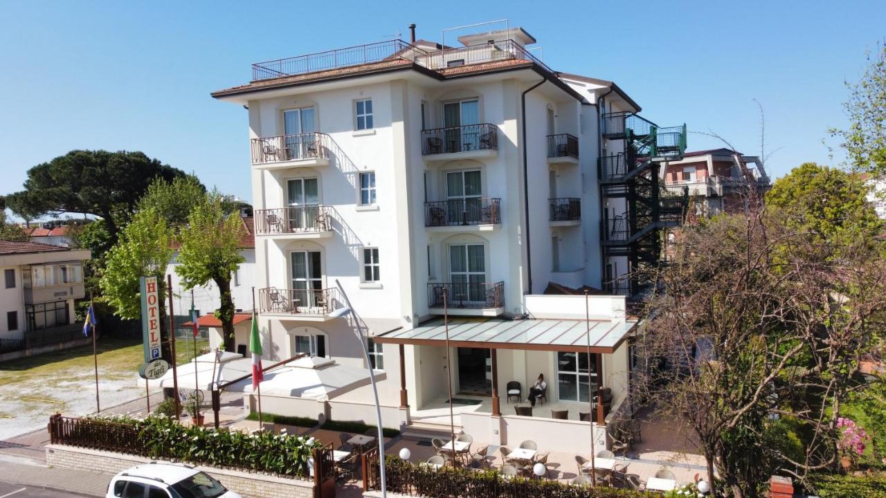 Hotel Dei Tigli Lido di Camaiore Extérieur photo