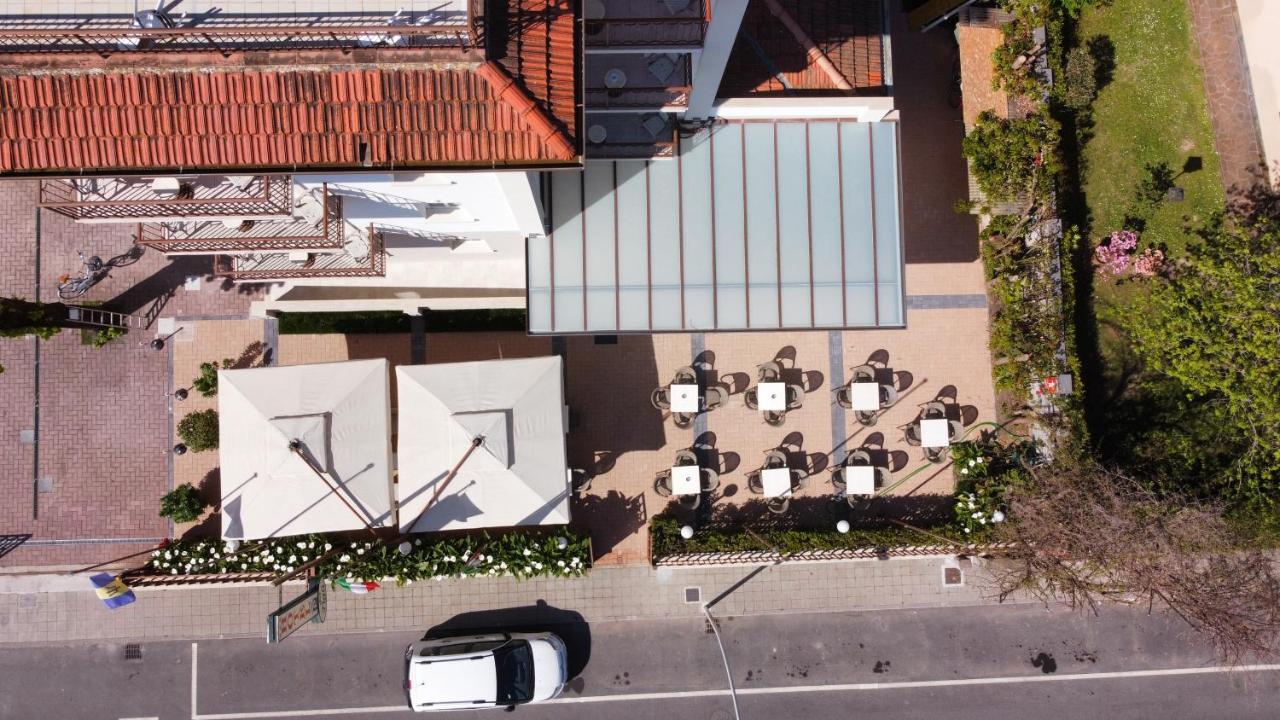 Hotel Dei Tigli Lido di Camaiore Extérieur photo