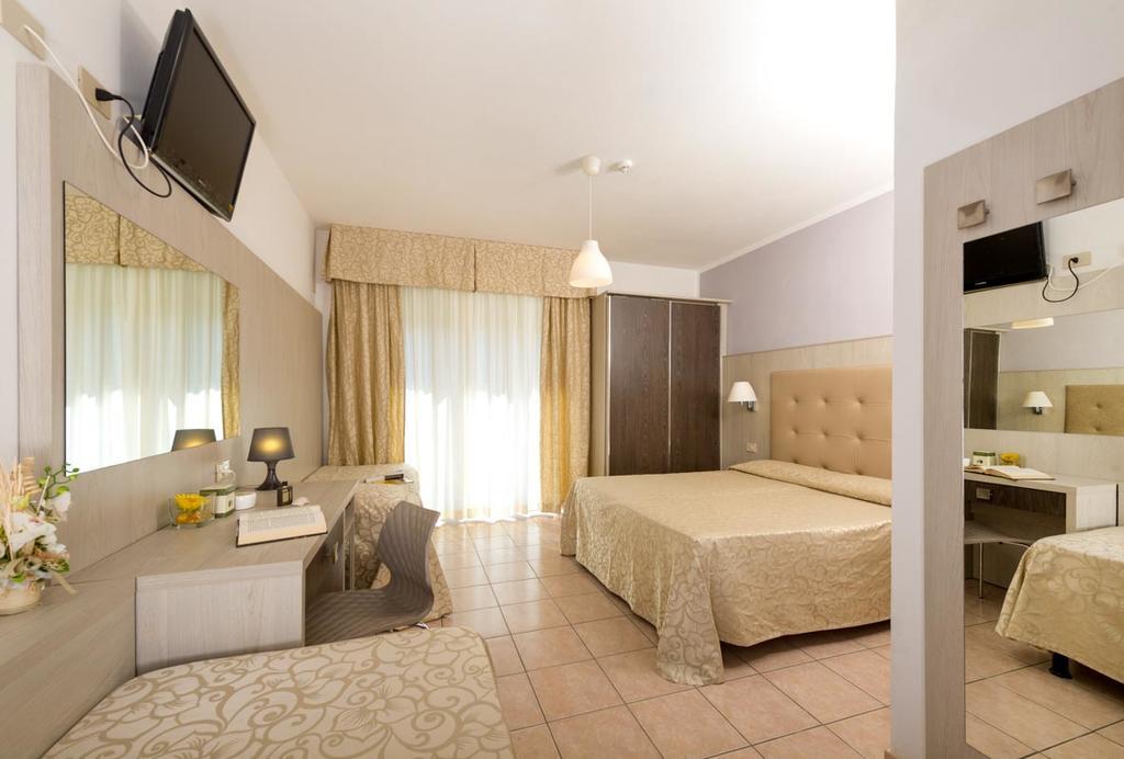 Hotel Dei Tigli Lido di Camaiore Extérieur photo
